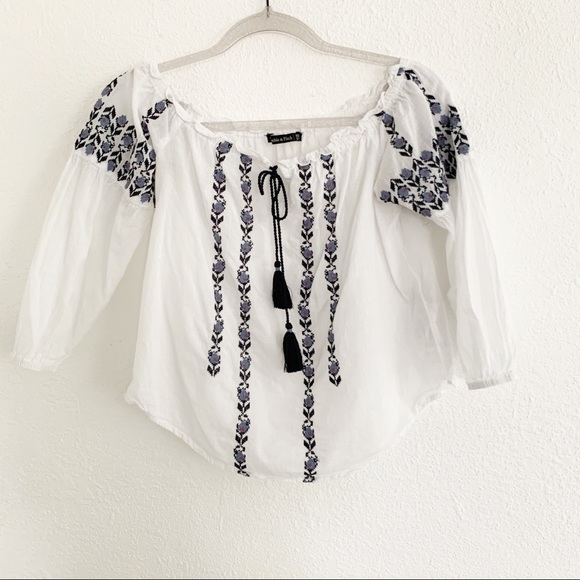 Abercrombie & Fitch Tops - ABERCROMBIE & FITCH Off the Shoulder Top XS